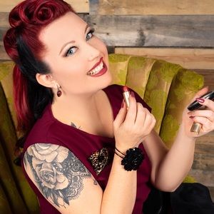 Meet your Posher, Christie